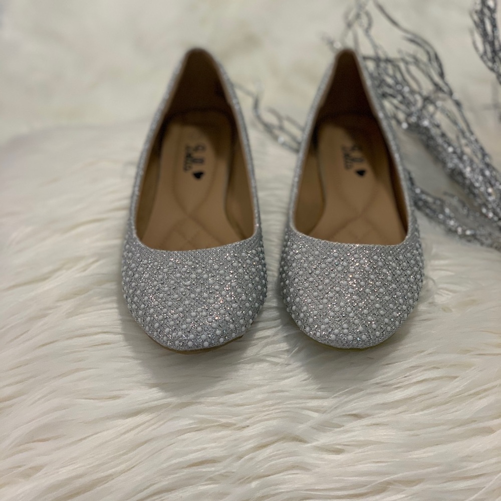 Shoe